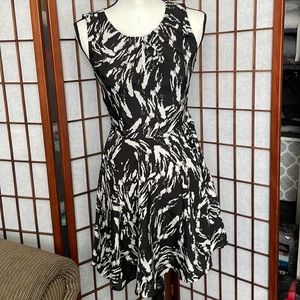 Express Printed Keyhole Dress | 2